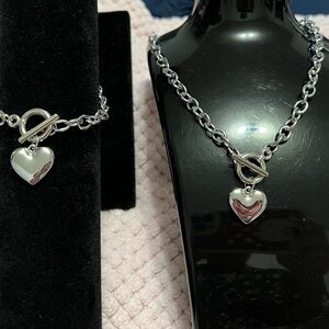 Necklace and bracelet set